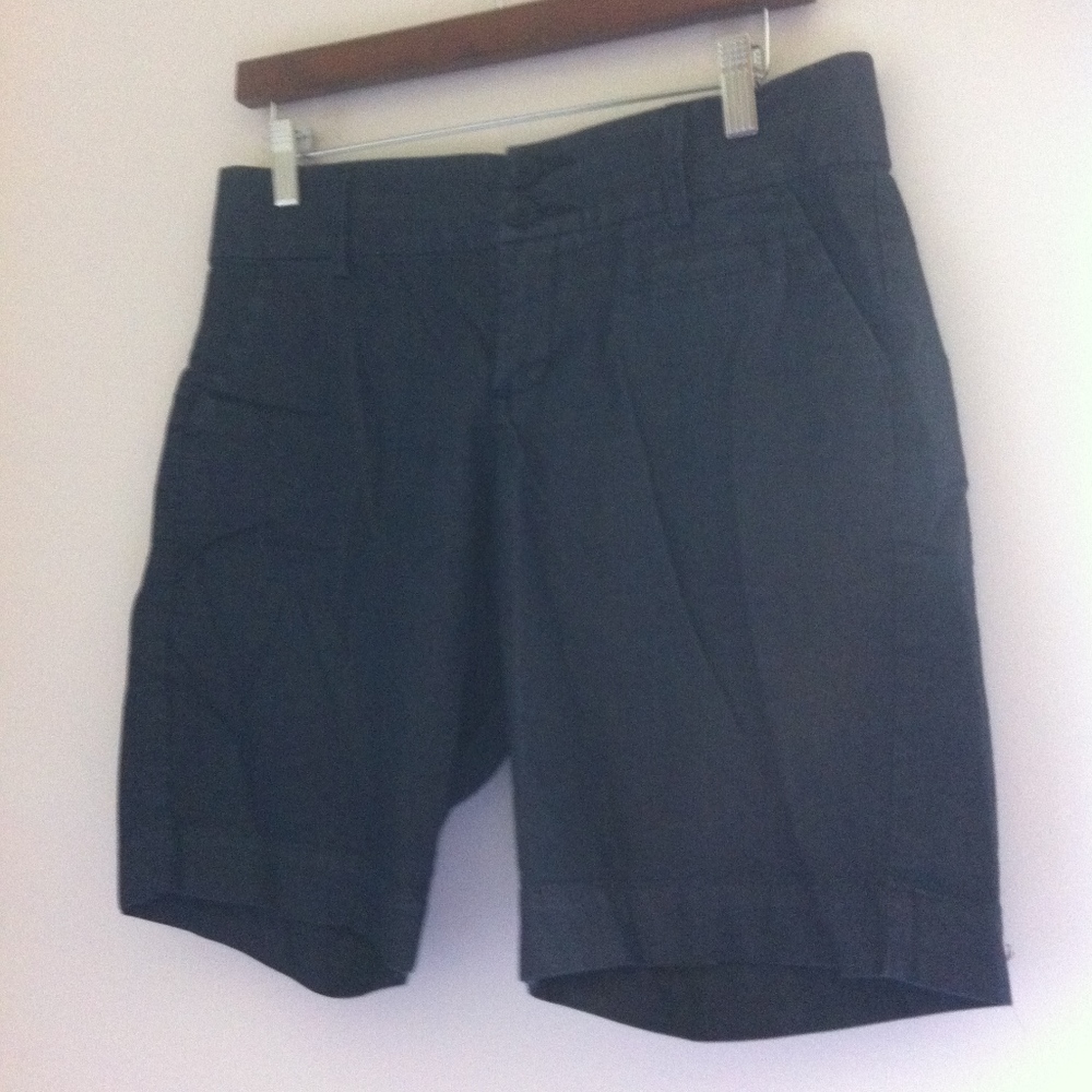 Lee Denimn Bermuda Shorts Just Below the Waist
